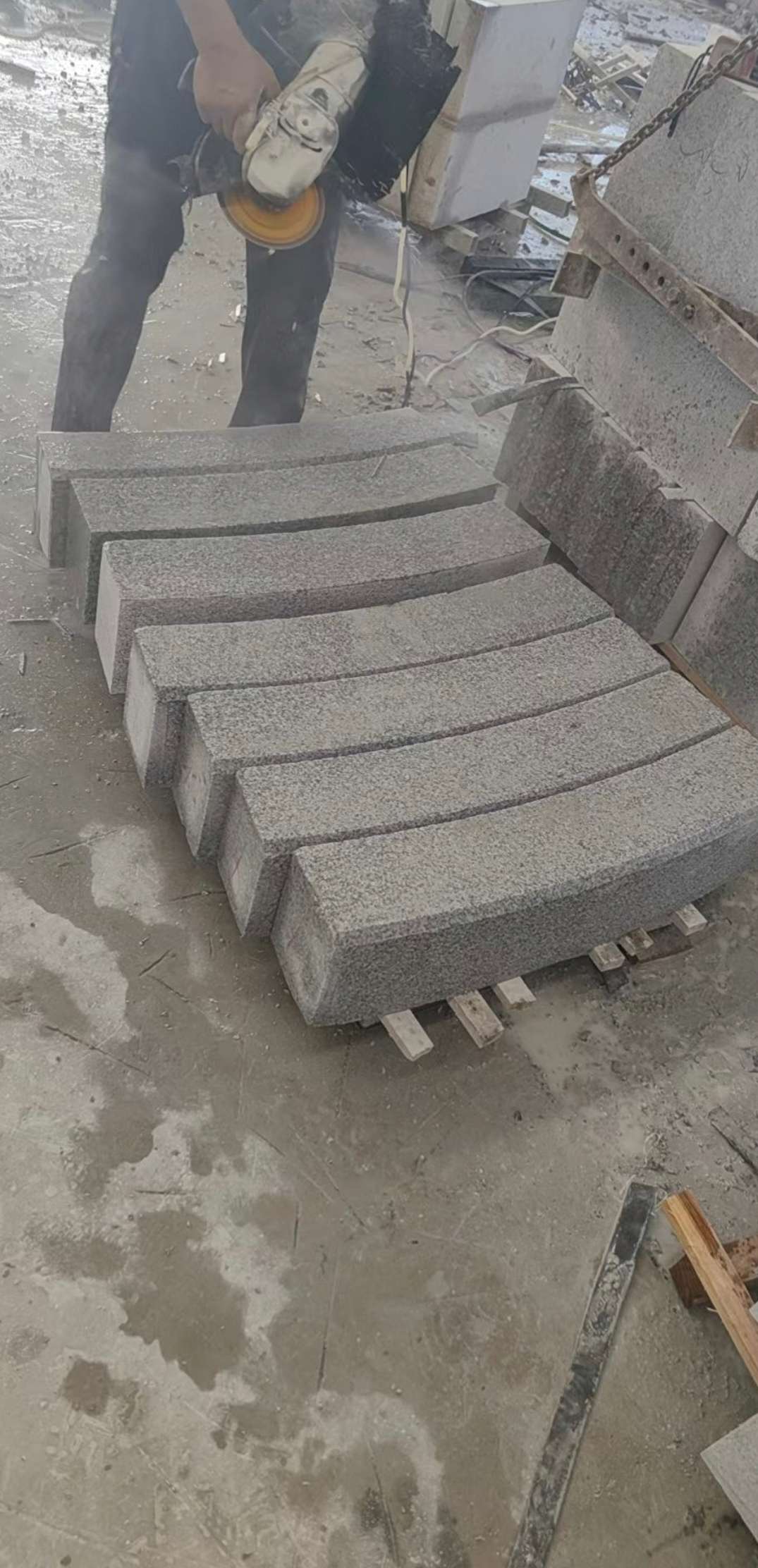 福州芝麻白弧形路牙石